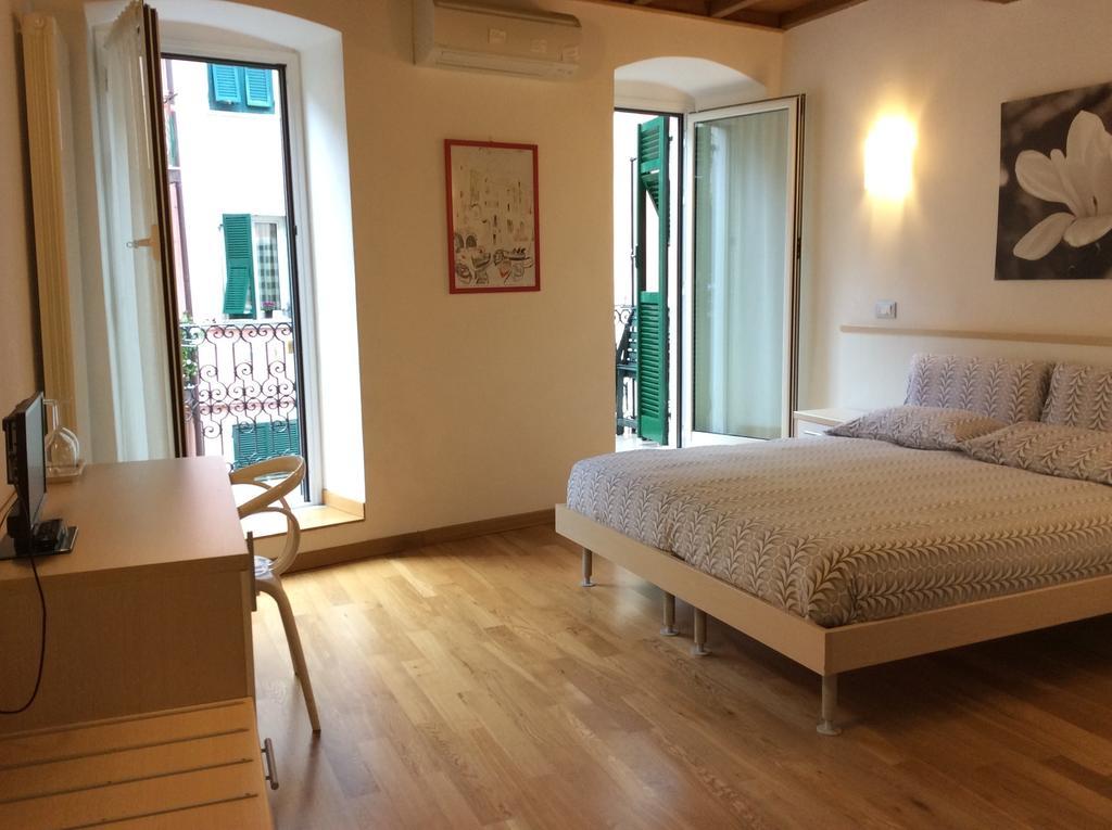 La Dolce Vita Riomaggiore Bilik gambar